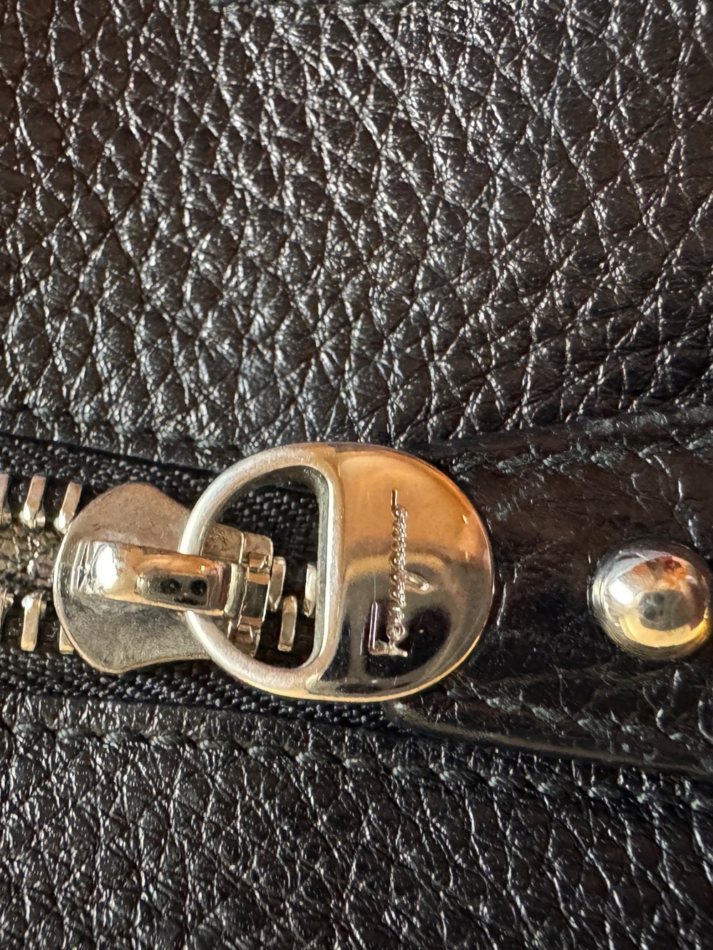 Salvatore Ferragamo black pebbled leather tote bag silver-tone Gancini hardware - Picture 6 of 11